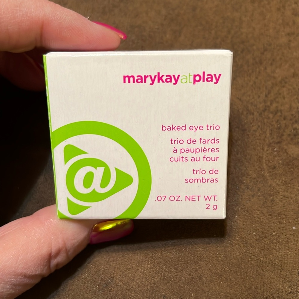 Mary Kay at Play Baked Eye Trio-Sunset Beach